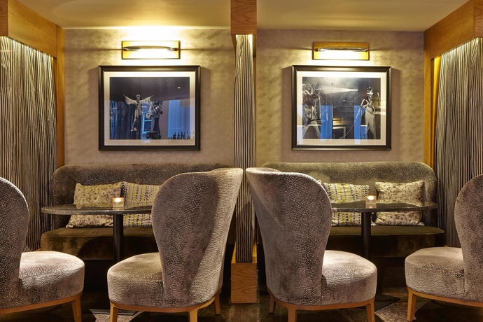 Imagen del bar/restaurante del Hotel K West and Spa. Foto 6