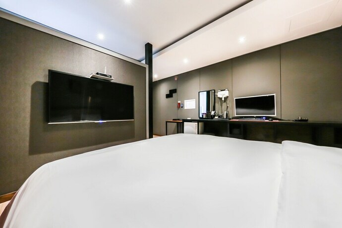 Imagen de la habitación del Hotel K2 Hotel. Foto 6