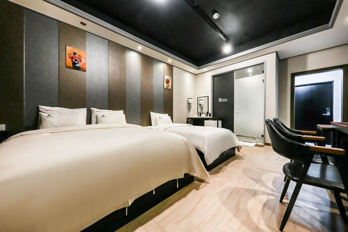 Imagen de la habitación del Hotel K2 Hotel. Foto 7