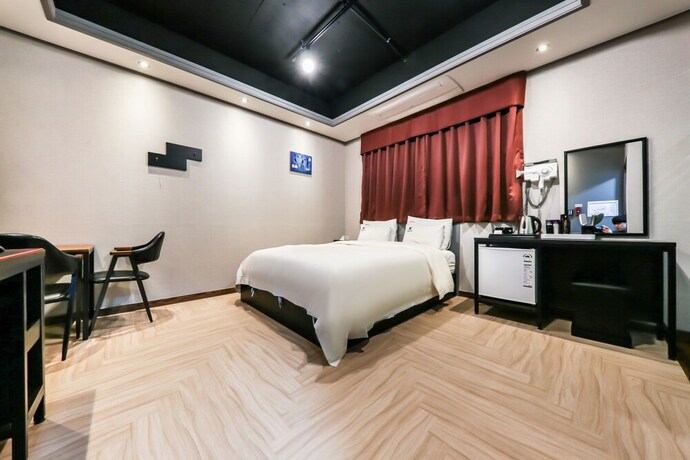 Imagen de la habitación del Hotel K2 Hotel. Foto 9