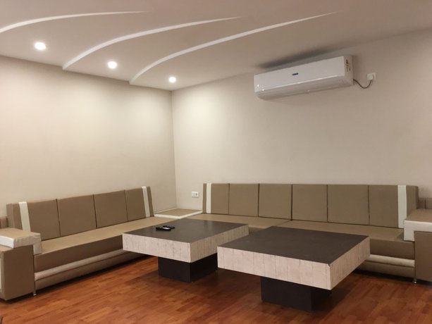Imagen de la habitación del Hotel K3 Club Residency. Foto 16