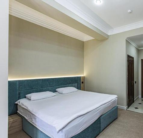 Imagen de la habitación del Hotel KAIER. Foto 18