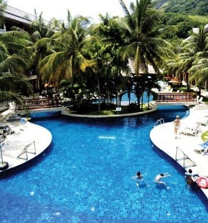 Imagen de la piscina del Hotel KAMALA BAY GARDEN RESORT. Foto 4