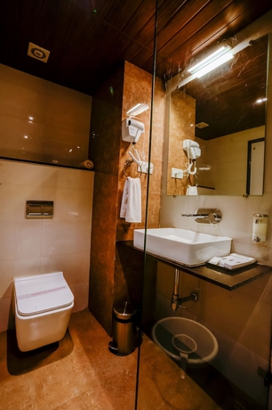 Imagen de la habitación del Hotel KAMAT\'S DAFFODIL RESORT. Foto 13