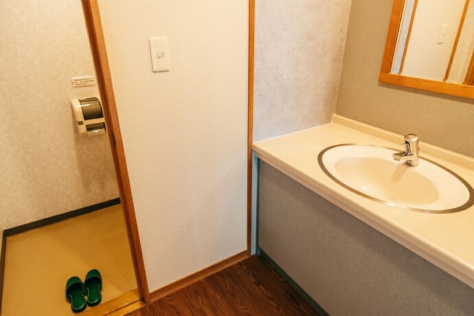 Imagen de la habitación del Hotel KAMENOI Kumano Tanabe. Foto 12