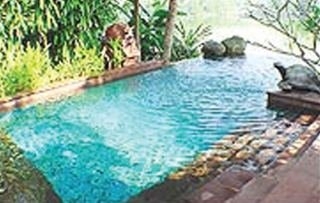 Imagen de la piscina del Hotel KANDAWGYI PALACE. Foto 6