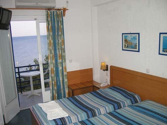 Imagen general del Hotel KANELLI BEACH, Municipal Unit of Sympolitia. Foto 1