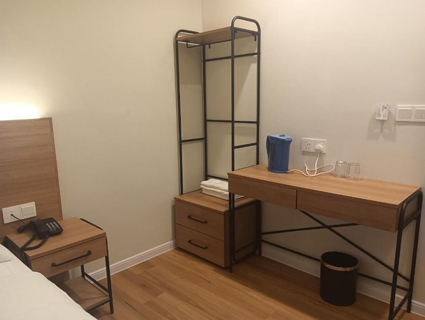 Imagen de la habitación del Hotel KARASKY HOTEL. Foto 2