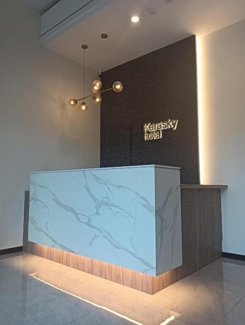Imagen de los interiores del Hotel KARASKY HOTEL. Foto 15