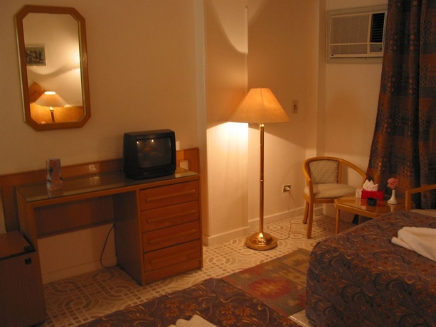 Imagen de la habitación del Hotel KARNAK. Foto 4