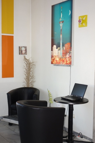 Imagen de los interiores del Hotel KASTENS. Foto 17