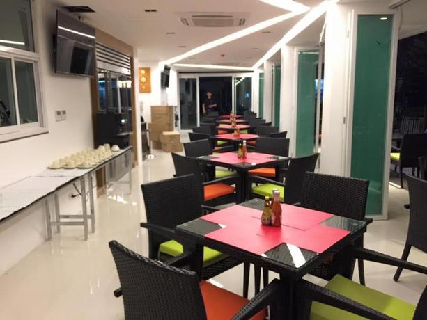 Imagen del bar/restaurante del Hotel KAVINBURI GREEN HOTEL. Foto 5