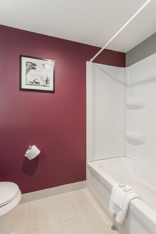 Imagen de la habitación del Hotel KC Inn, Kansas City. Foto 12