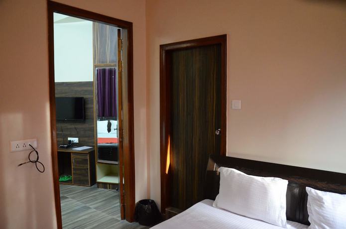 Imagen de la habitación del Hotel KC Regency. Foto 5