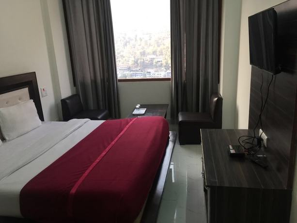 Imagen de la habitación del Hotel KC Regency. Foto 12