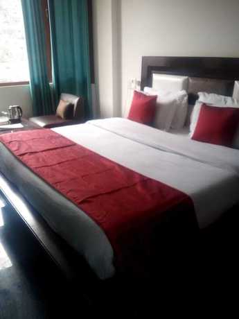 Imagen de la habitación del Hotel KC Regency. Foto 13