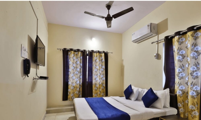 Imagen de la habitación del Hotel KDM, Rajkot. Foto 5