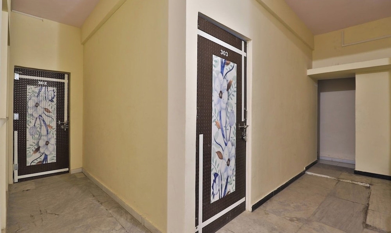 Imagen de los interiores del Hotel KDM, Rajkot. Foto 12