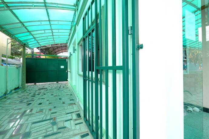 Imagen de los exteriores del Hotel KDM residence. Foto 13