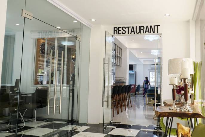 Imagen del bar/restaurante del Hotel KGI Mountainside. Foto 2