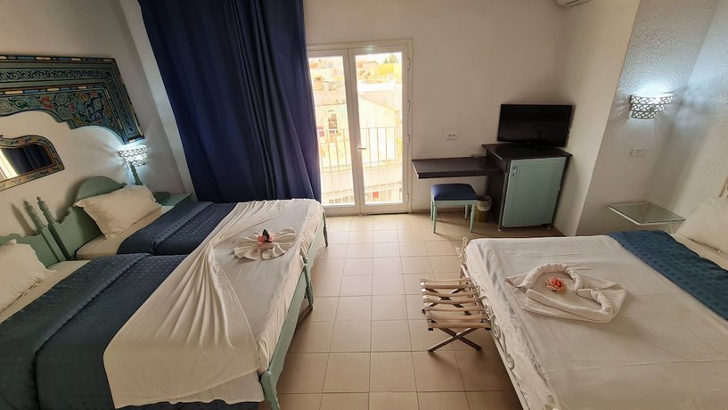 Imagen de la habitación del Hotel KHELLA. Foto 9