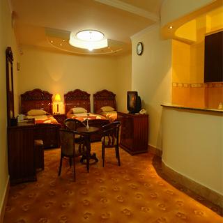 Imagen de la habitación del Hotel KHORSHID QOM. Foto 6