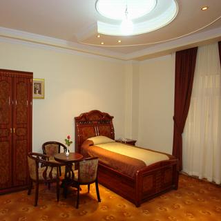 Imagen de la habitación del Hotel KHORSHID QOM. Foto 7