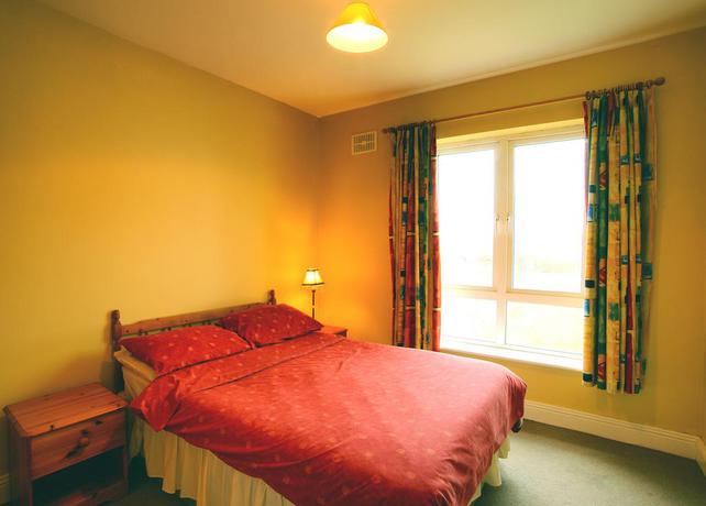 Imagen general del Hotel KILKEE BAY. Foto 7