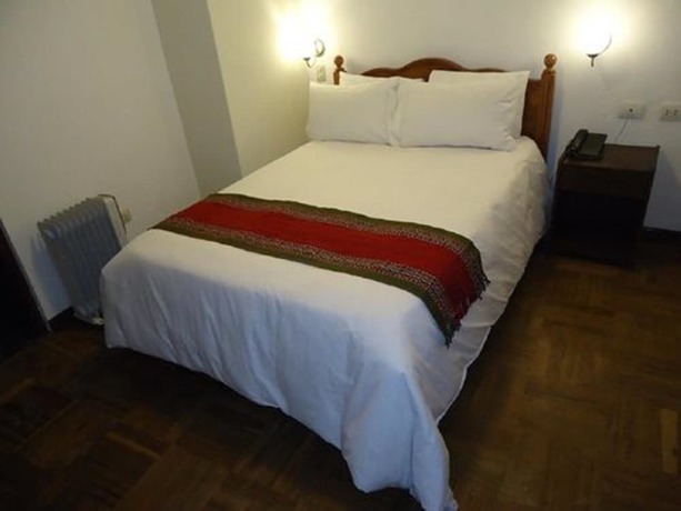Imagen de la habitación del Hotel KIMSA. Foto 11