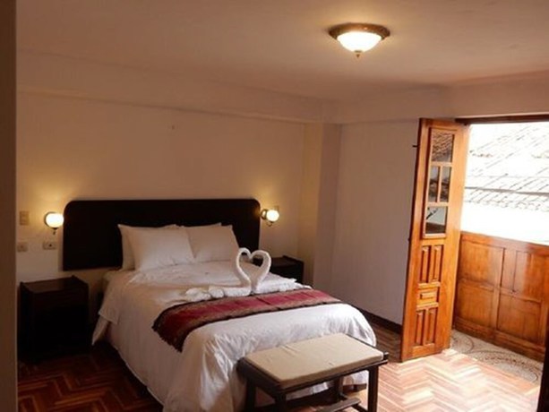 Imagen de la habitación del Hotel KIMSA. Foto 13
