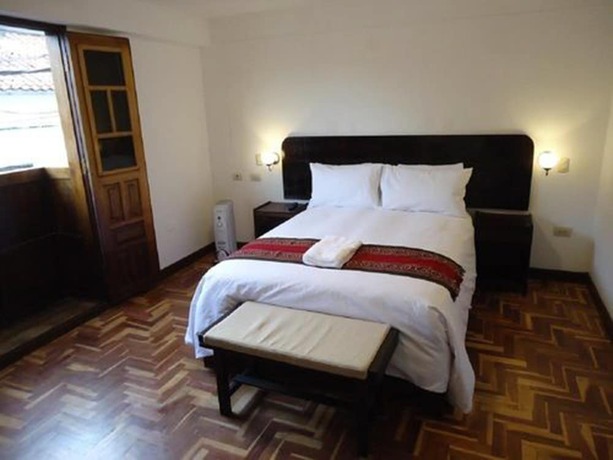Imagen de la habitación del Hotel KIMSA. Foto 17