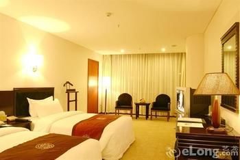 Imagen de la habitación del Hotel KING DYNASTY. Foto 9