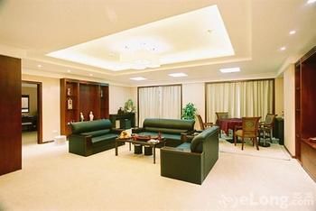 Imagen de la habitación del Hotel KING DYNASTY. Foto 14