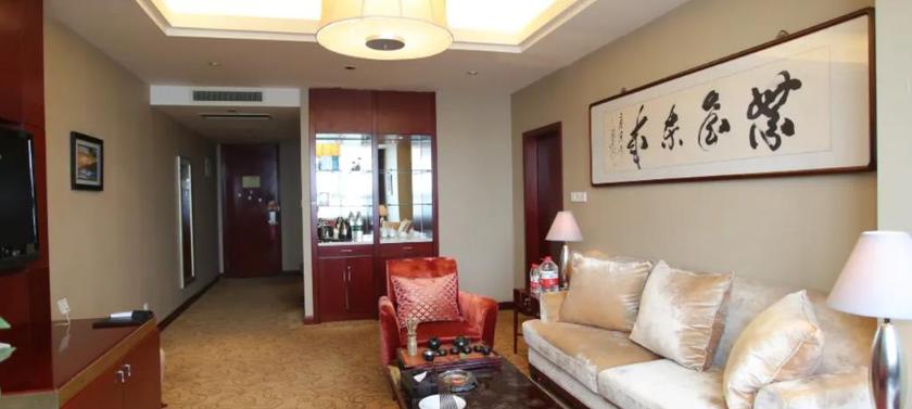 Imagen de la habitación del Hotel KING LION INTERNATIONAL HOTEL. Foto 9