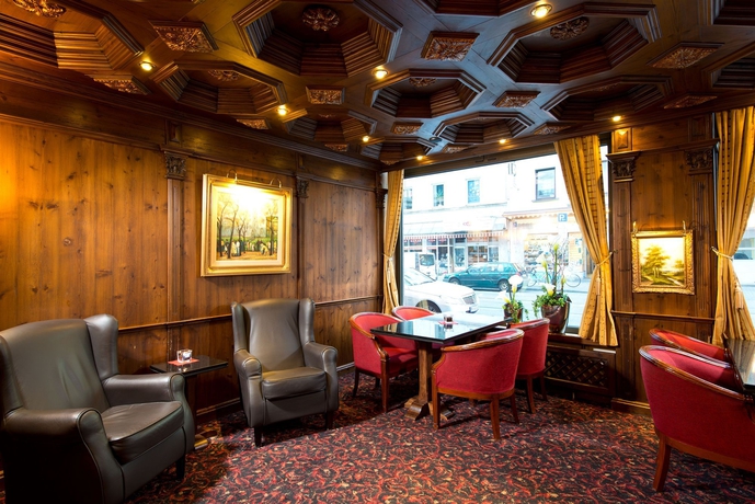 Imagen de los interiores del Hotel KING's First. Foto 11