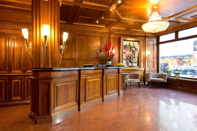 Imagen de los interiores del Hotel KING's First. Foto 13