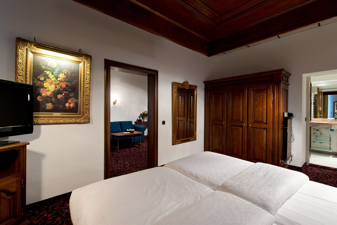 Imagen de la habitación del Hotel KING's First. Foto 9