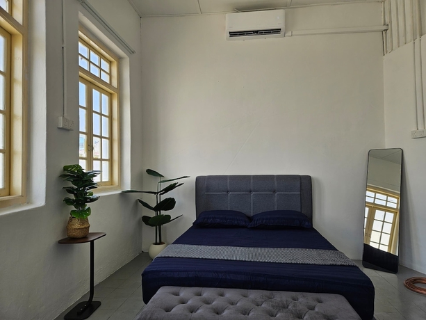Imagen de la habitación del Hotel KITA Hostel. Foto 15