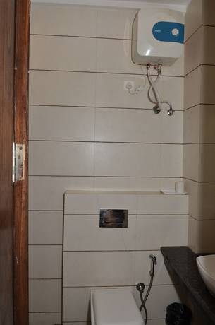 Imagen de la habitación del Hotel KK Continental. Foto 3