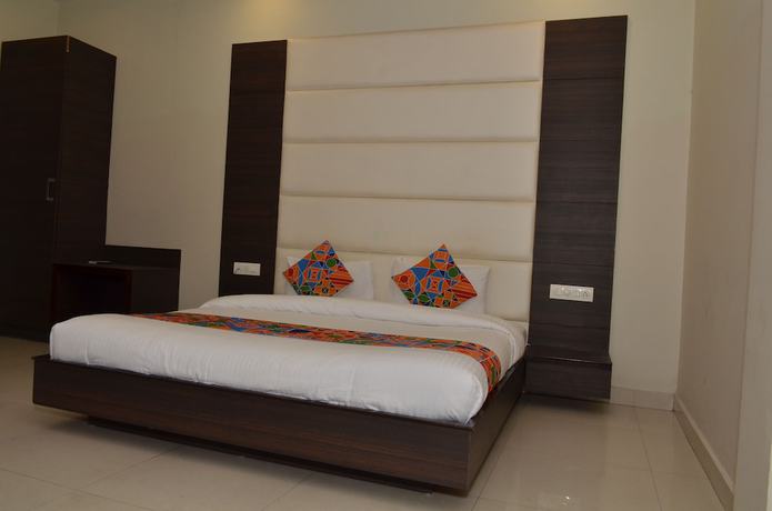 Imagen de la habitación del Hotel KK Continental. Foto 14