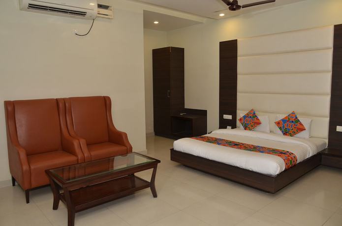 Imagen de la habitación del Hotel KK Continental. Foto 18