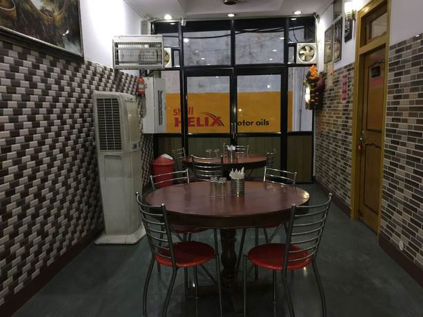 Imagen del bar/restaurante del Hotel K.K. Foto 3