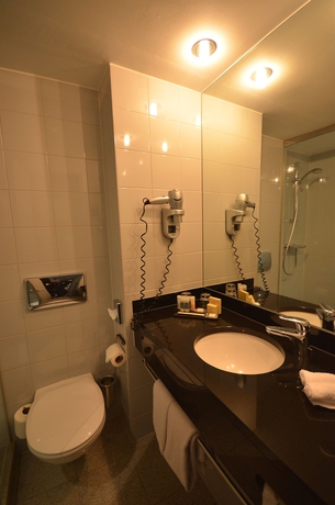 Imagen de la habitación del Hotel K+K George. Foto 11