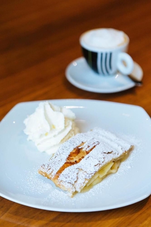 Imagen del bar/restaurante del Hotel K+K Palais. Foto 3