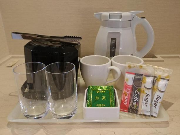 Imagen de la habitación del Hotel KKR Hotel Umeda. Foto 14