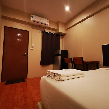 Imagen de la habitación del Hotel KKinn South Pattaya Hotel. Foto 18