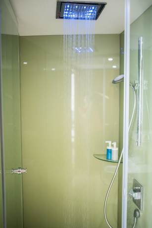 Imagen de la habitación del Hotel KLCC Luxury Suites Vortex. Foto 5