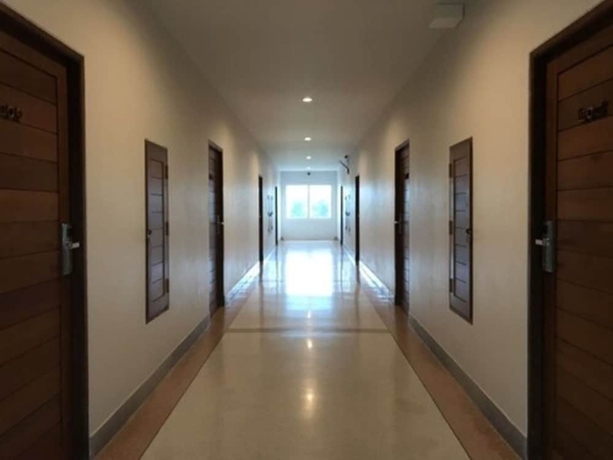 Imagen de los interiores del Hotel KM Condo. Foto 19