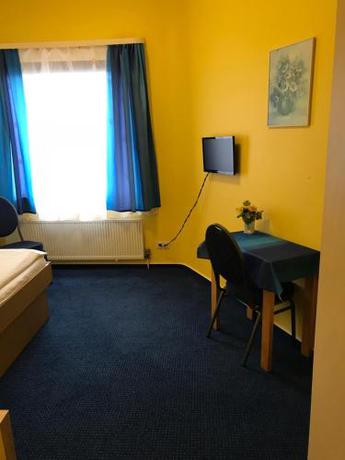 Imagen de la habitación del Hotel KM, Darmstadt. Foto 5