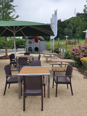 Imagen de los exteriores del Hotel KM, Gobernitz. Foto 7